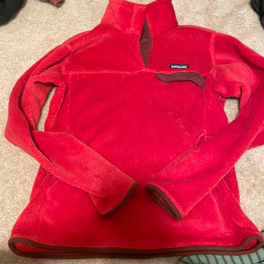 Patagonia fleece pullover